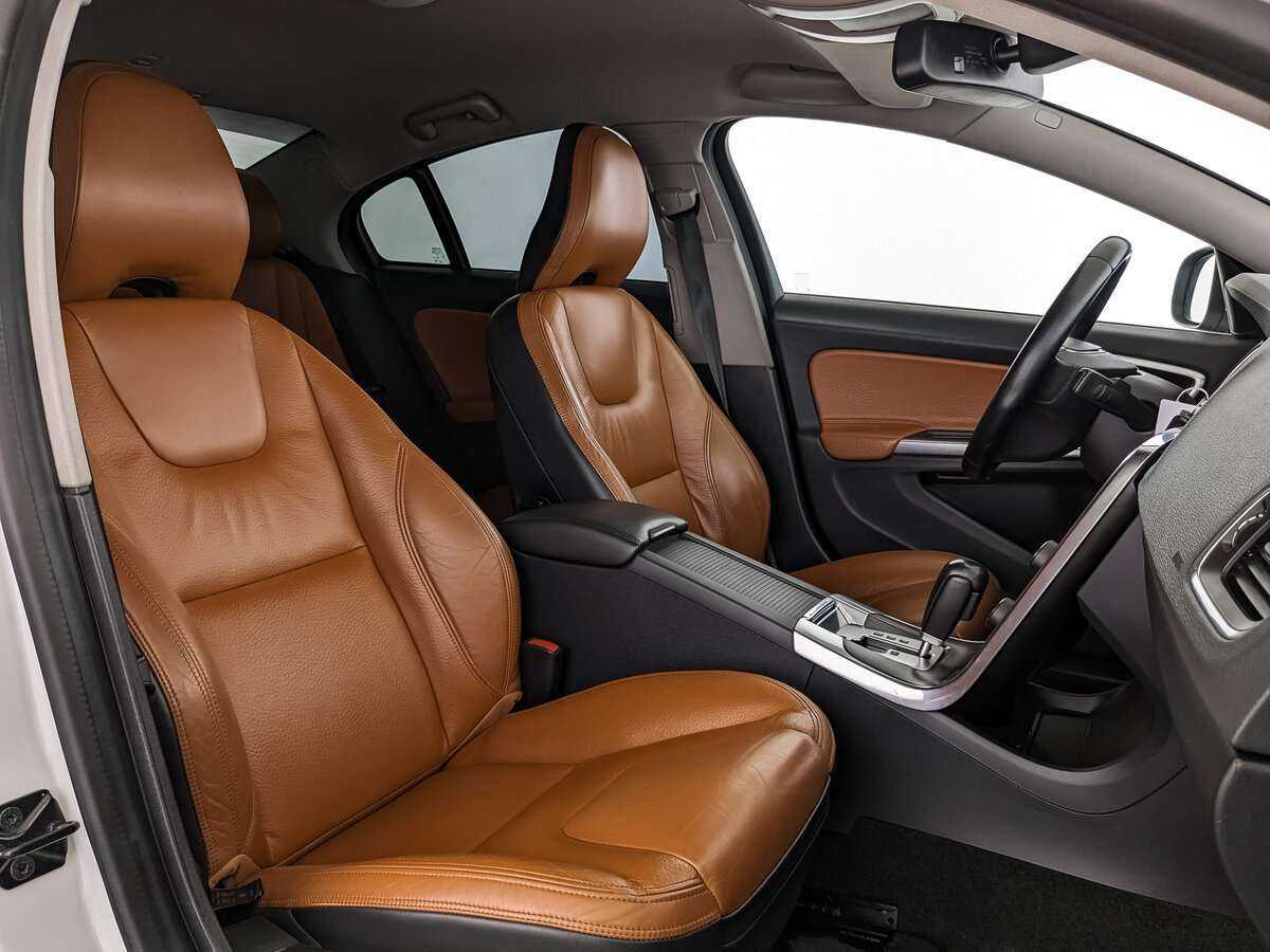 Volvo S60 с пробегом — 2012 год. Фото: #21