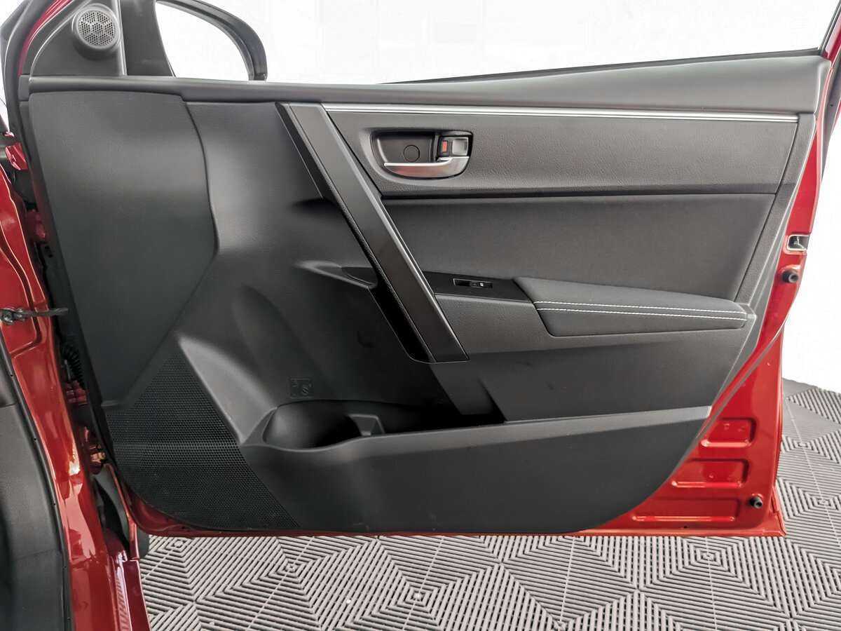 Toyota Corolla с пробегом — 2018 год. Фото: #22