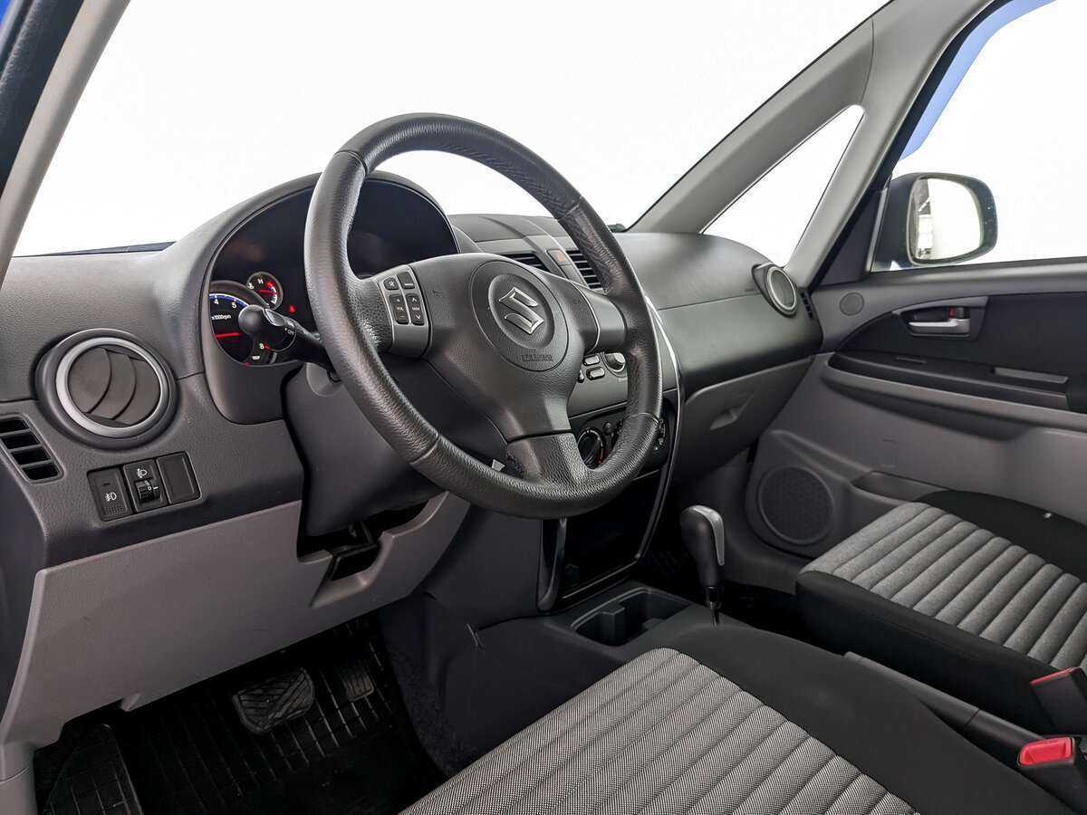 Suzuki SX4 с пробегом — 2013 год. Фото: #13
