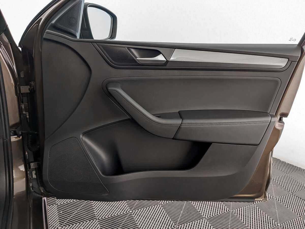 Volkswagen Polo с пробегом — 2021 год. Фото: #19