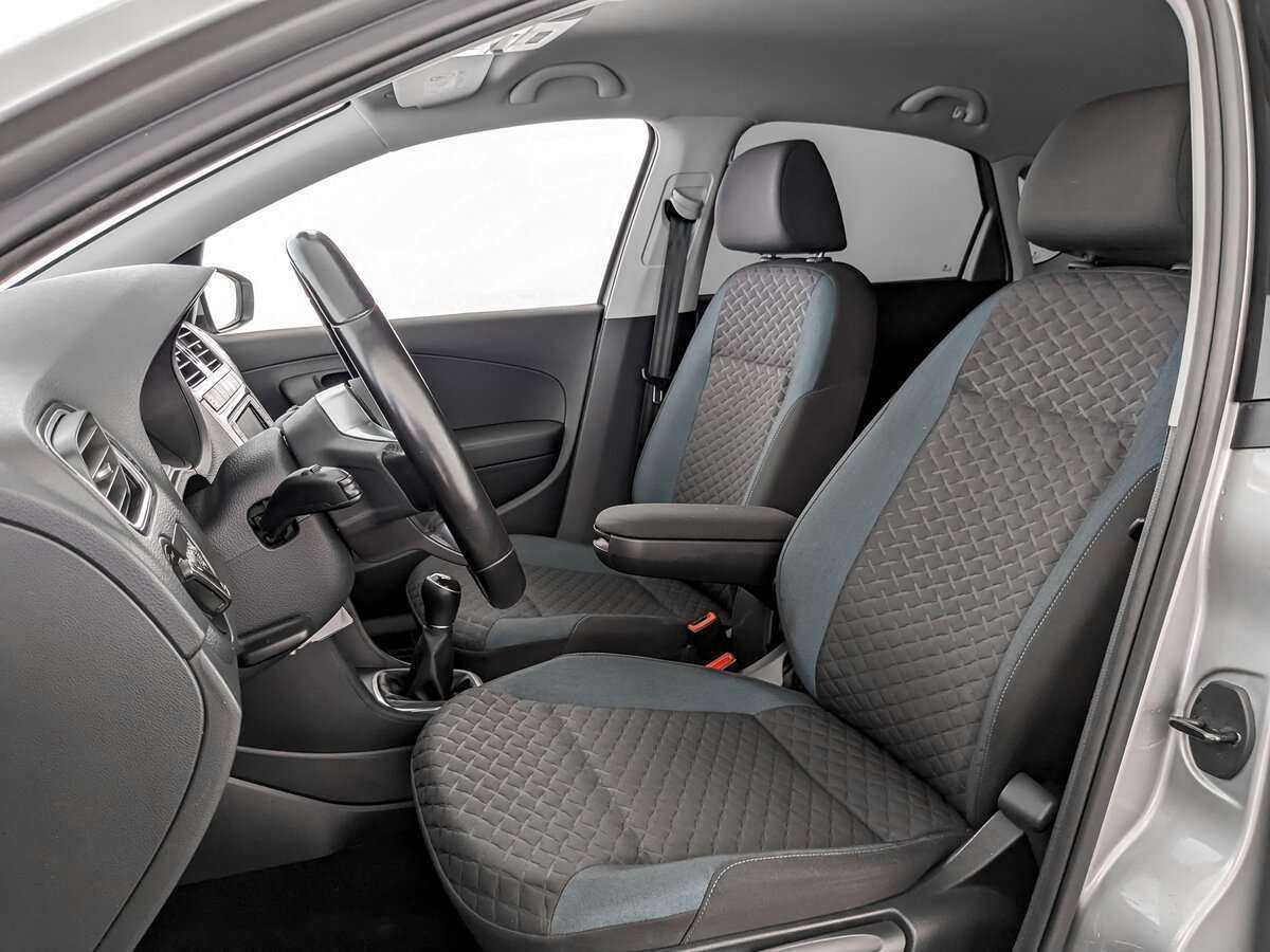 Volkswagen Polo с пробегом — 2019 год. Фото: #18