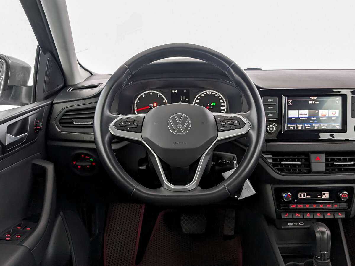 Volkswagen Polo с пробегом — 2020 год. Фото: #19