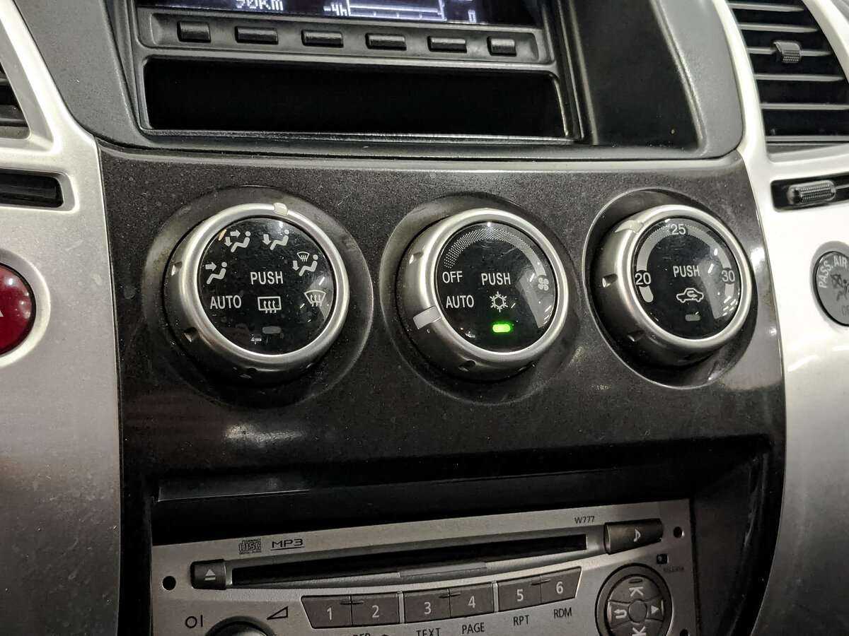 Mitsubishi Pajero Sport с пробегом — 2012 год. Фото: #16