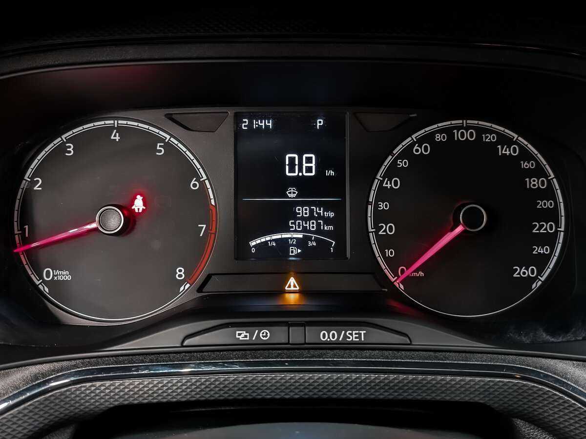 Volkswagen Polo с пробегом — 2020 год. Фото: #11