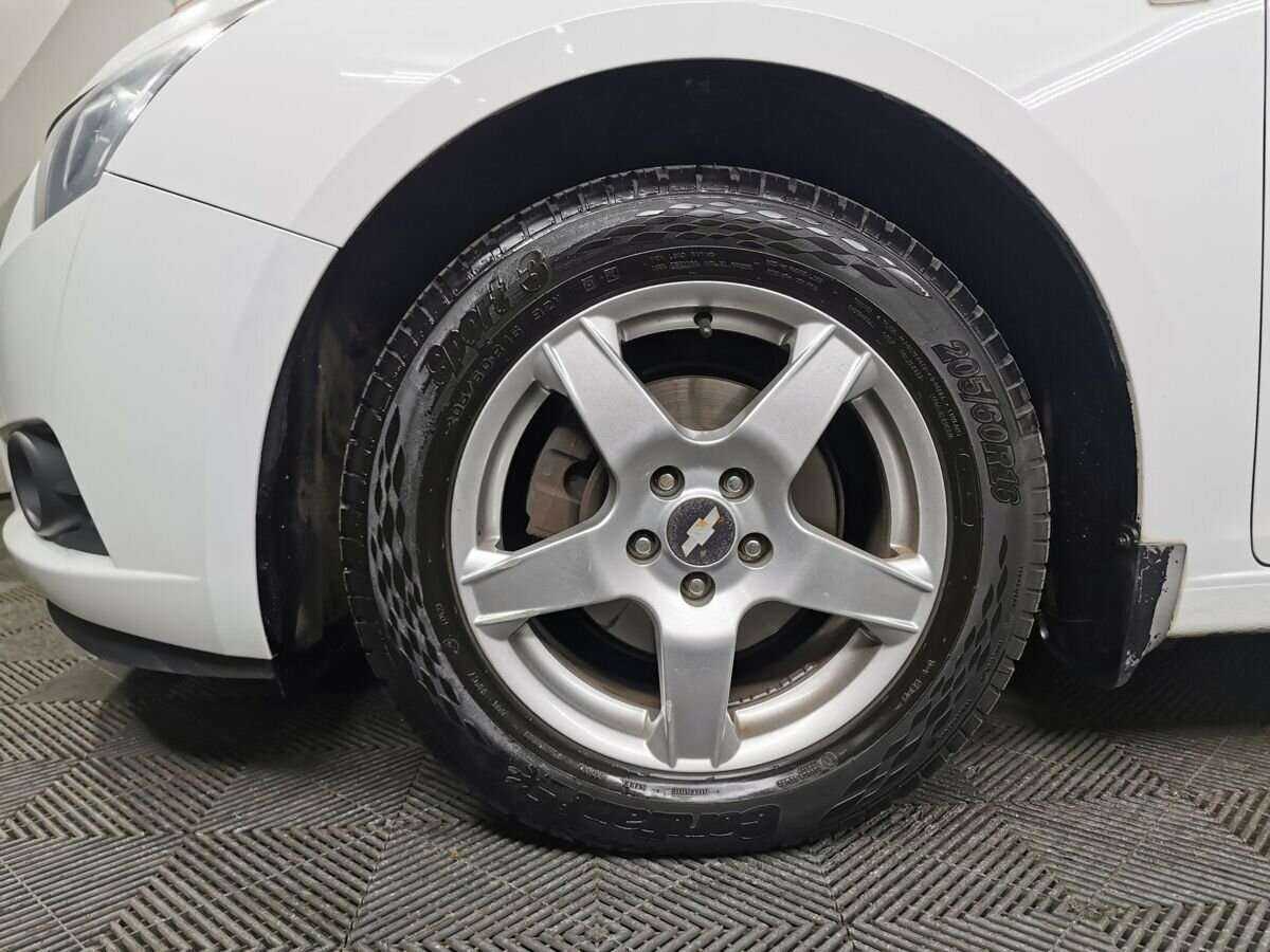 Chevrolet Cruze с пробегом — 2012 год. Фото: #15