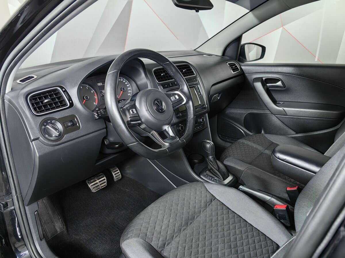 Volkswagen Polo с пробегом — 2018 год. Фото: #13