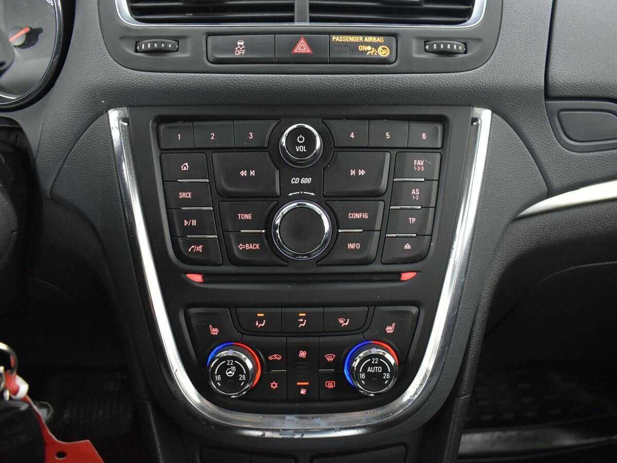 Opel Mokka с пробегом — 2013 год. Фото: #11