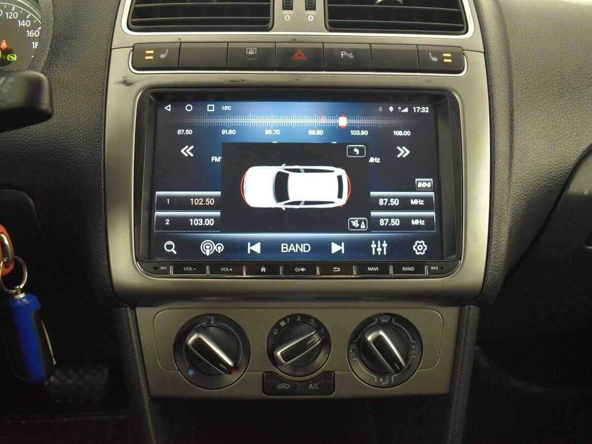 Volkswagen Polo с пробегом — 2020 год. Фото: #11