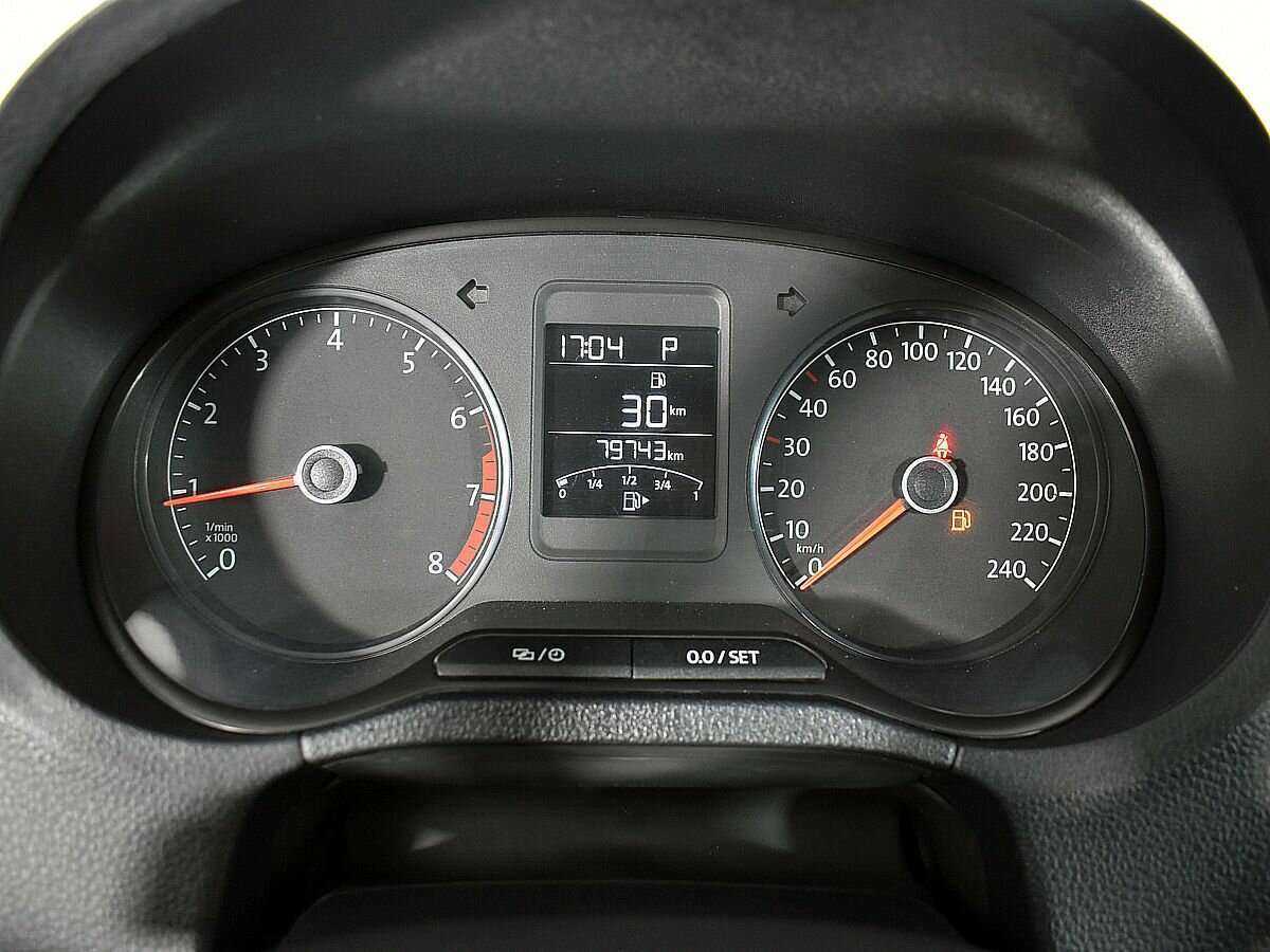 Volkswagen Polo с пробегом — 2020 год. Фото: #11