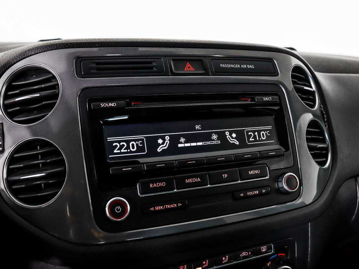 Volkswagen Tiguan с пробегом — 2014 год. Фото: #12