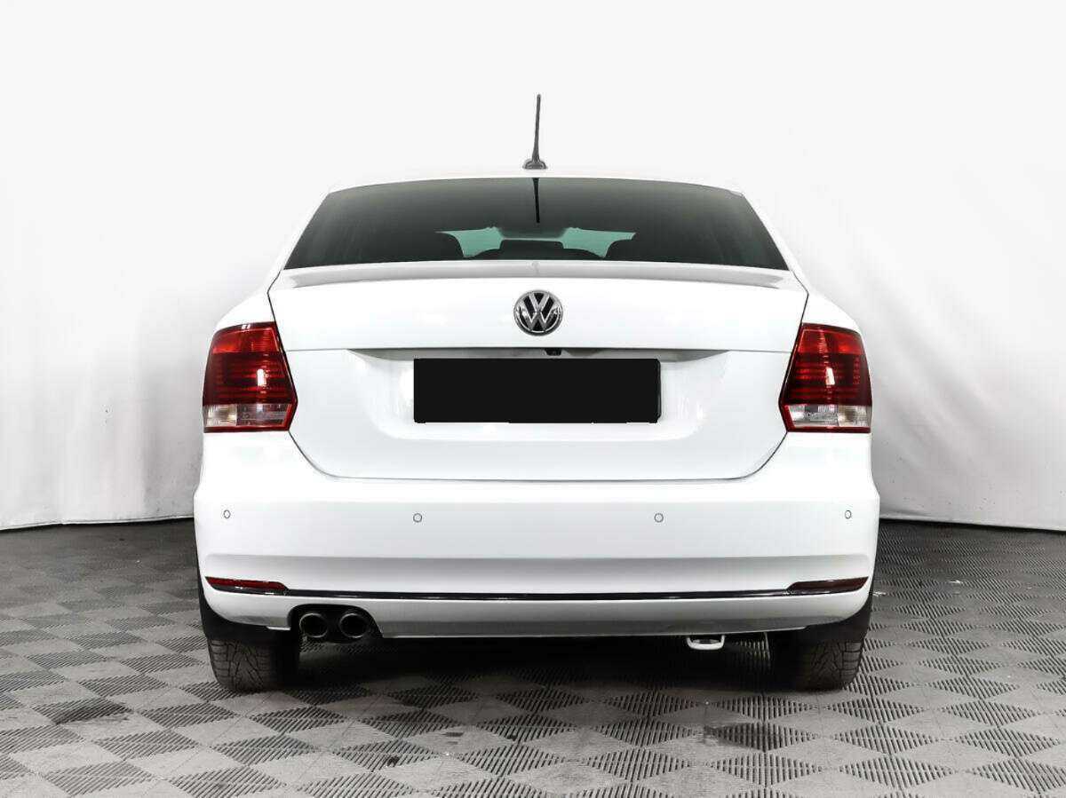Volkswagen Polo с пробегом — 2018 год. Фото: #5
