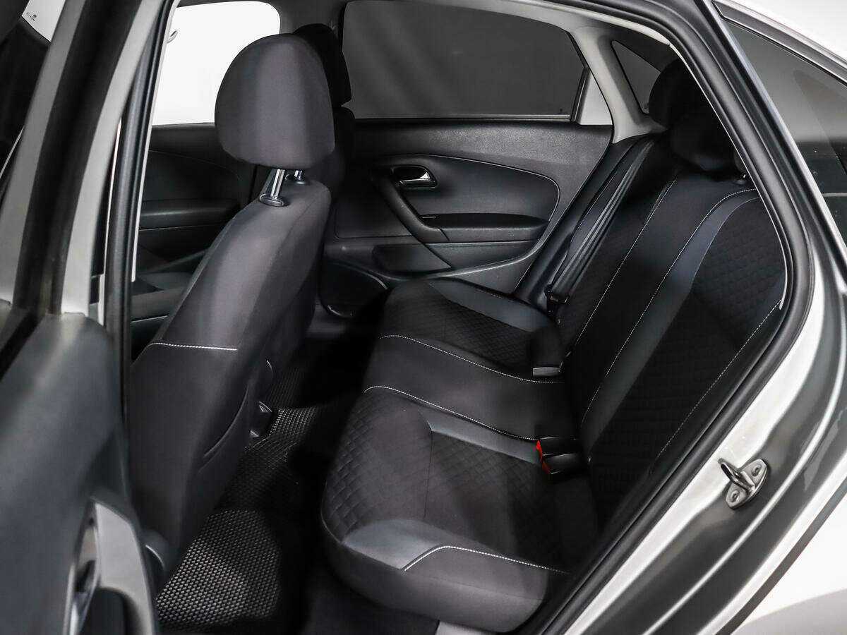 Volkswagen Polo с пробегом — 2018 год. Фото: #9