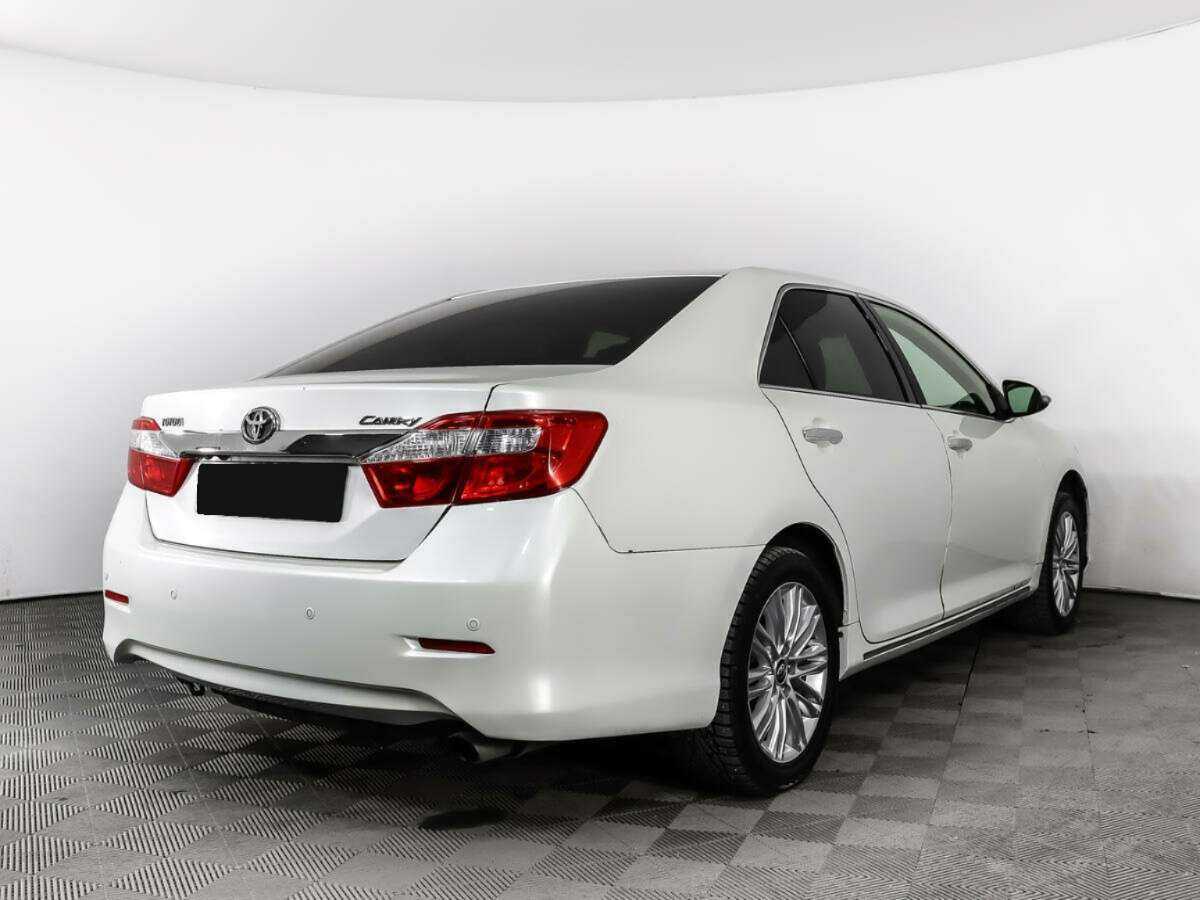 Toyota Camry с пробегом — 2012 год. Фото: #4