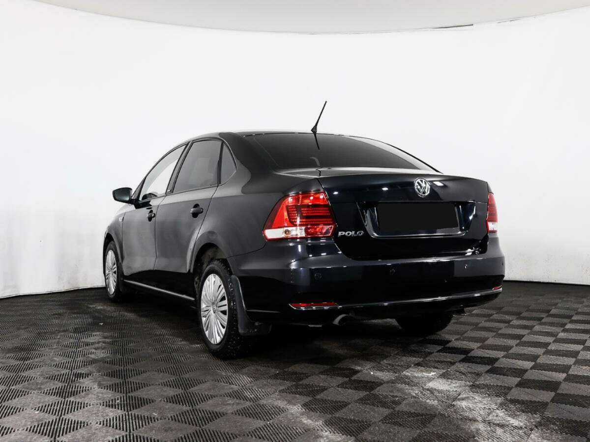 Volkswagen Polo с пробегом — 2016 год. Фото: #6