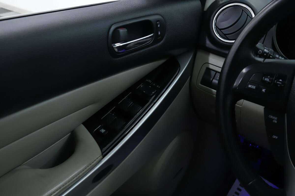 Mazda CX-7 с пробегом — 2012 год. Фото: #10