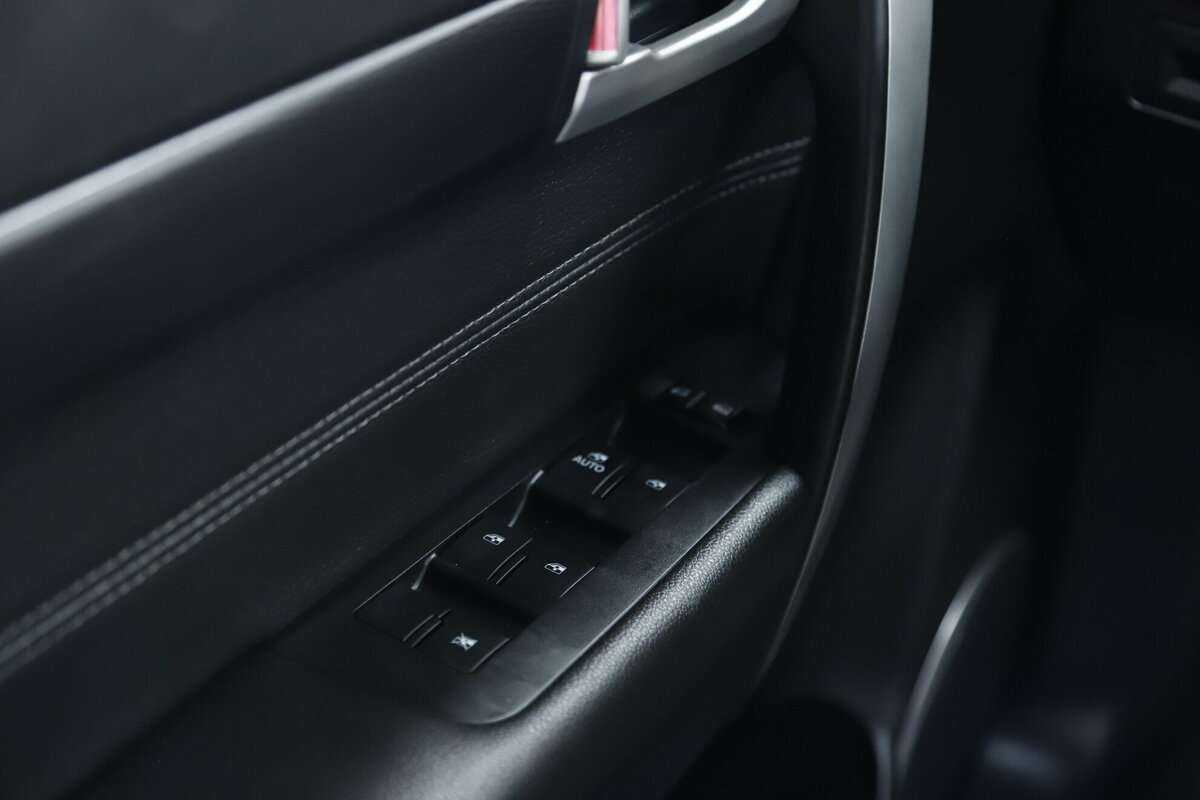 Chevrolet Captiva с пробегом — 2015 год. Фото: #11