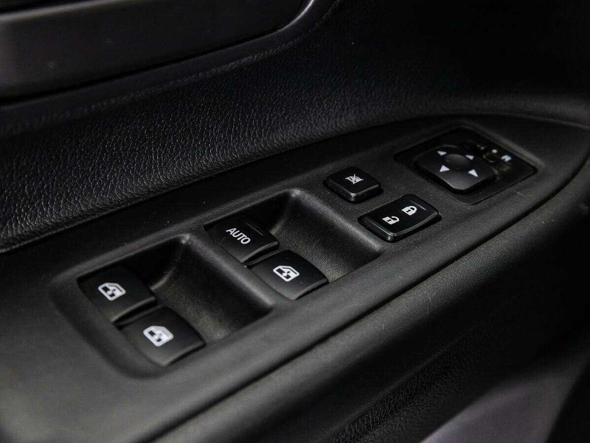 Mitsubishi Outlander с пробегом — 2015 год. Фото: #13