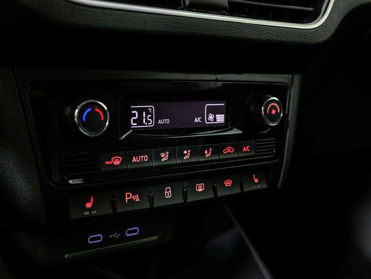 Volkswagen Polo с пробегом — 2020 год. Фото: #17