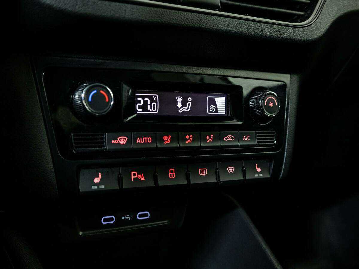 Volkswagen Polo с пробегом — 2020 год. Фото: #15