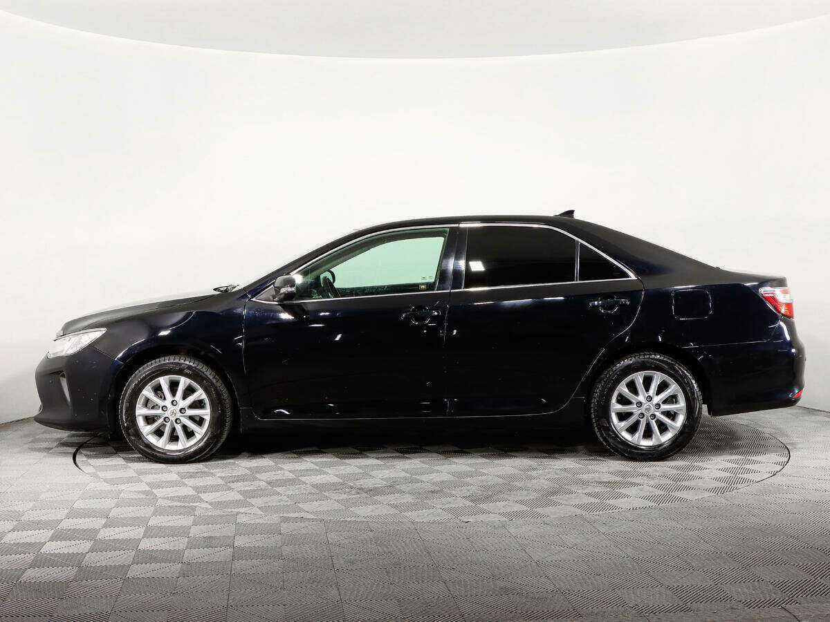 Toyota Camry с пробегом — 2017 год. Фото: #7