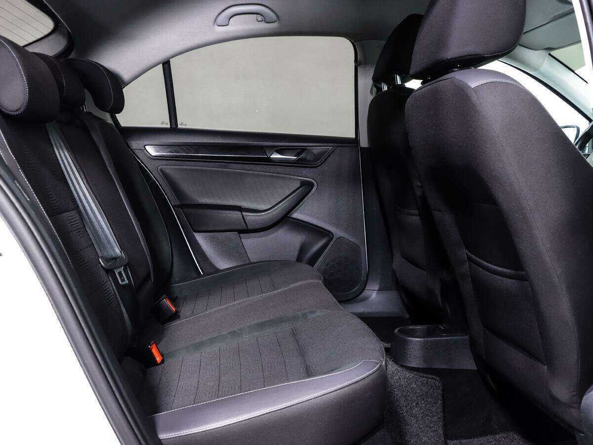 Volkswagen Polo с пробегом — 2020 год. Фото: #11