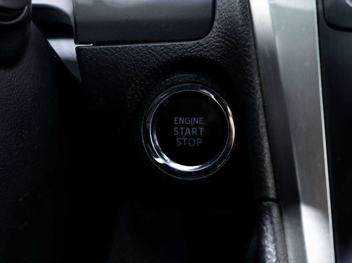 Toyota Camry с пробегом — 2017 год. Фото: #12