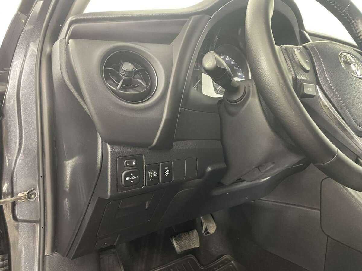 Toyota Corolla с пробегом — 2017 год. Фото: #8