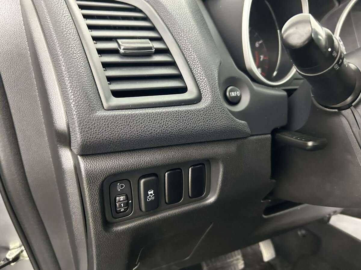 Mitsubishi ASX с пробегом — 2012 год. Фото: #8