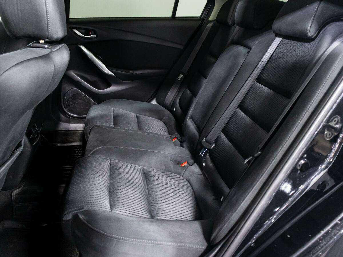 Mazda 6 с пробегом — 2015 год. Фото: #9