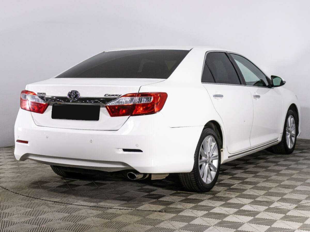 Toyota Camry с пробегом — 2012 год. Фото: #4