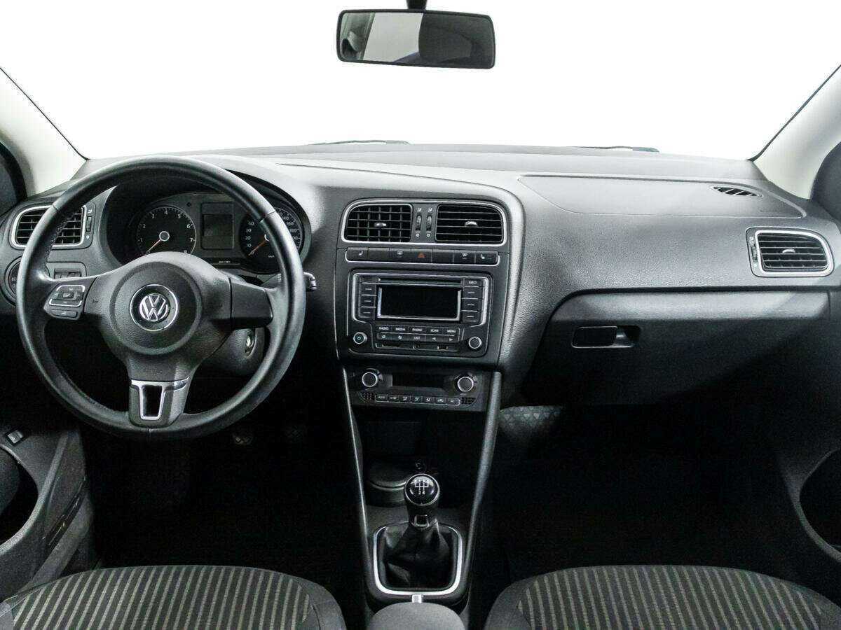 Volkswagen Polo с пробегом — 2014 год. Фото: #12