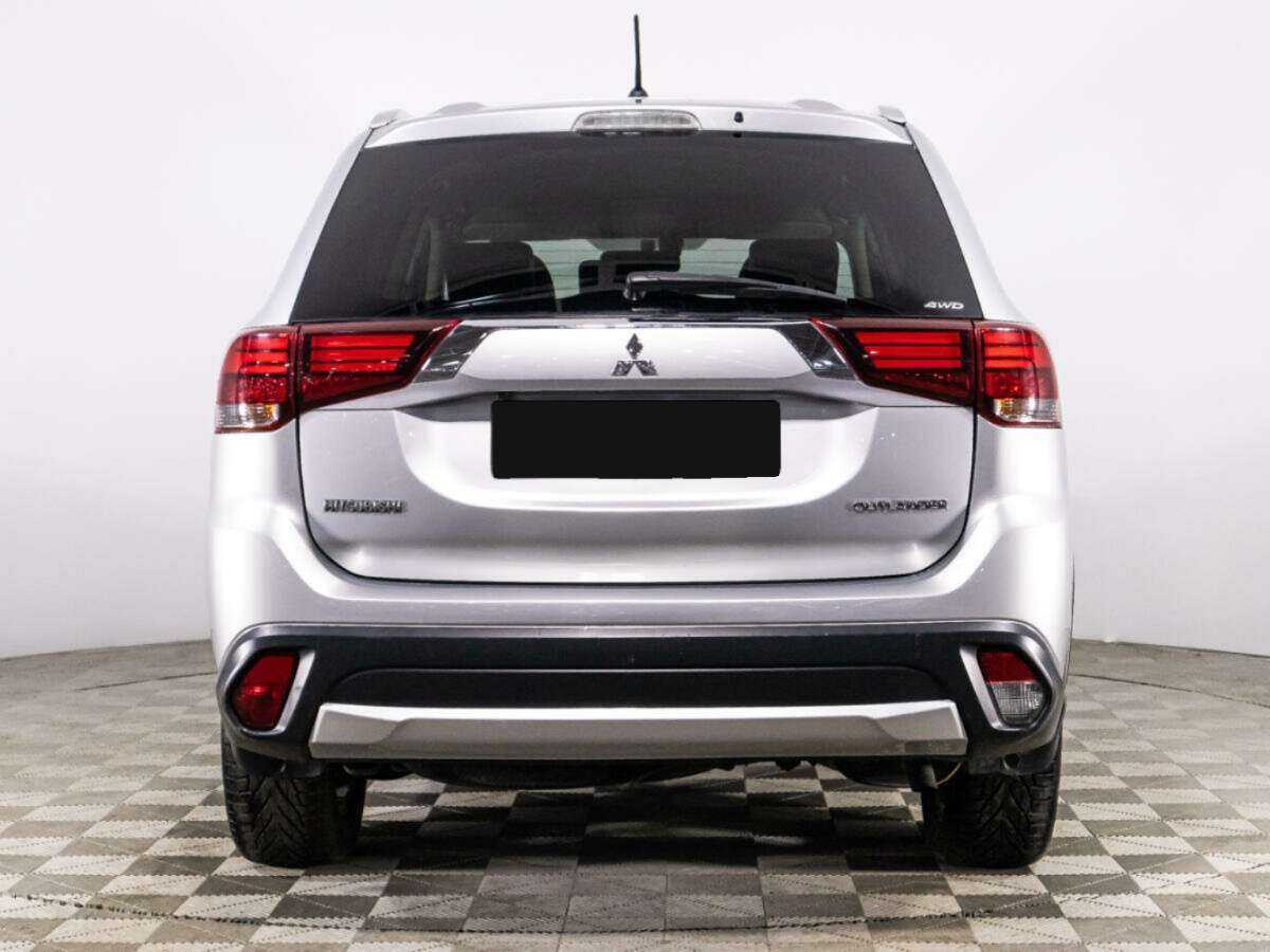 Mitsubishi Outlander с пробегом — 2015 год. Фото: #5