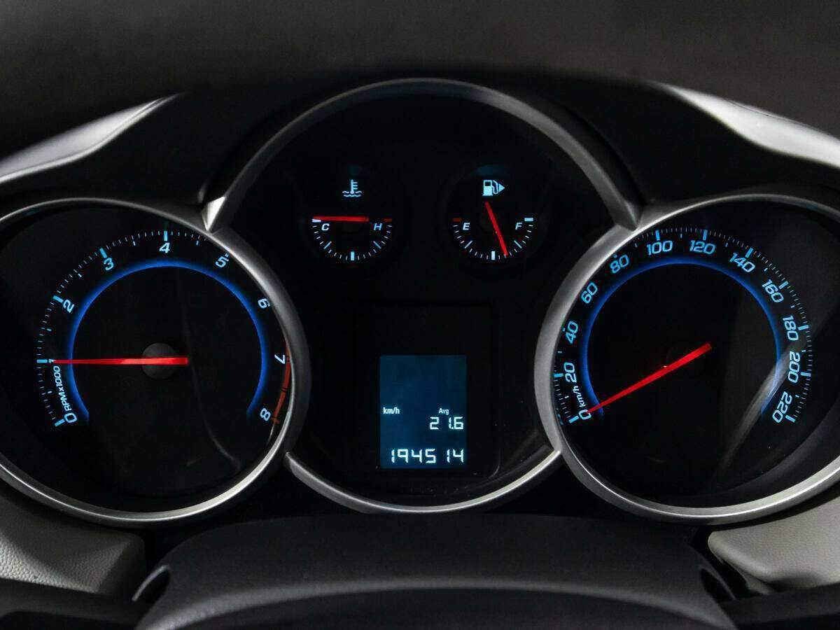 Chevrolet Cruze с пробегом — 2012 год. Фото: #11