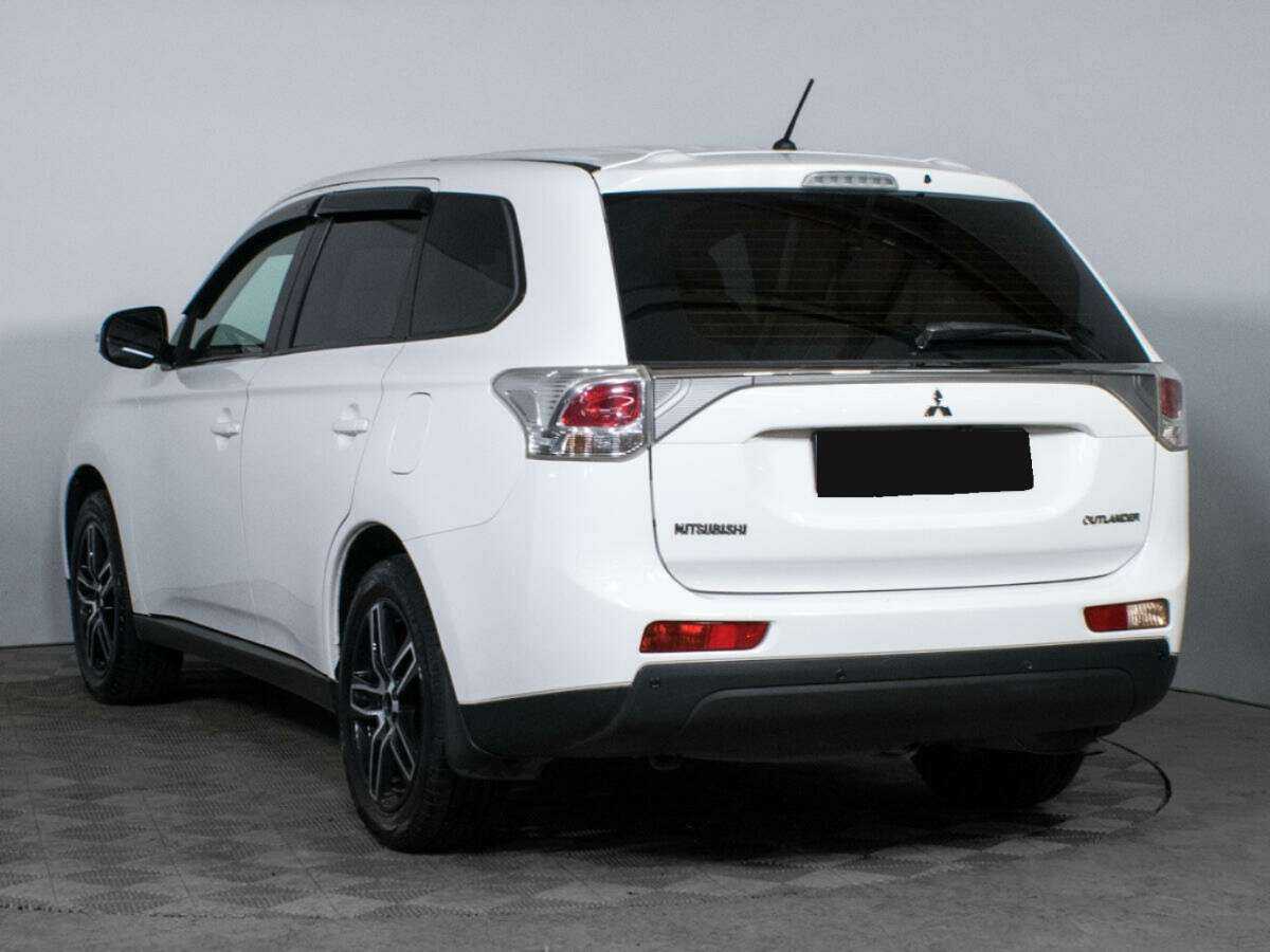 Mitsubishi Outlander с пробегом — 2014 год. Фото: #5