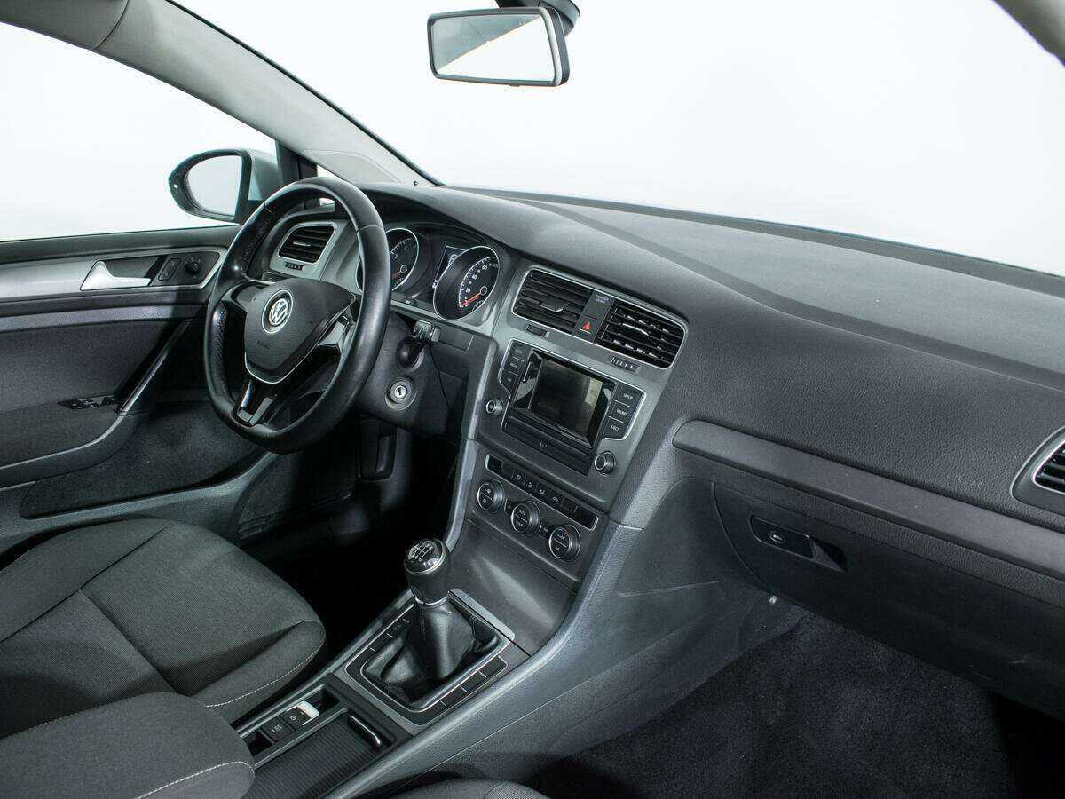 Volkswagen Golf с пробегом — 2013 год. Фото: #8