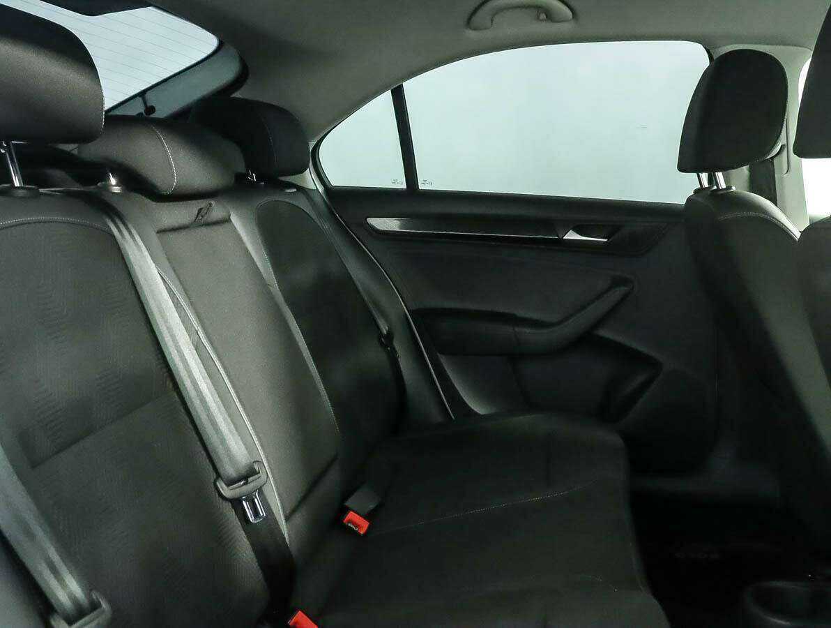 Volkswagen Polo с пробегом — 2021 год. Фото: #8