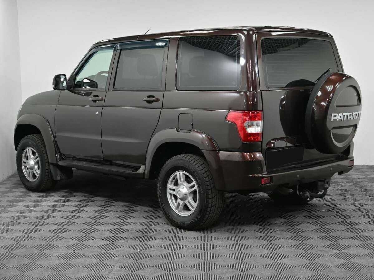 УАЗ Patriot с пробегом — 2015 год. Фото: #3