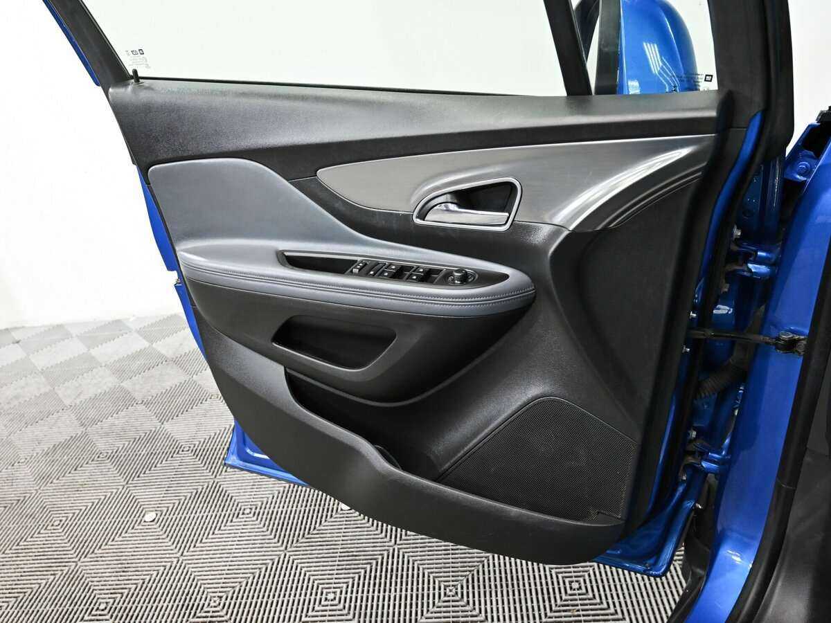 Opel Mokka с пробегом — 2014 год. Фото: #6