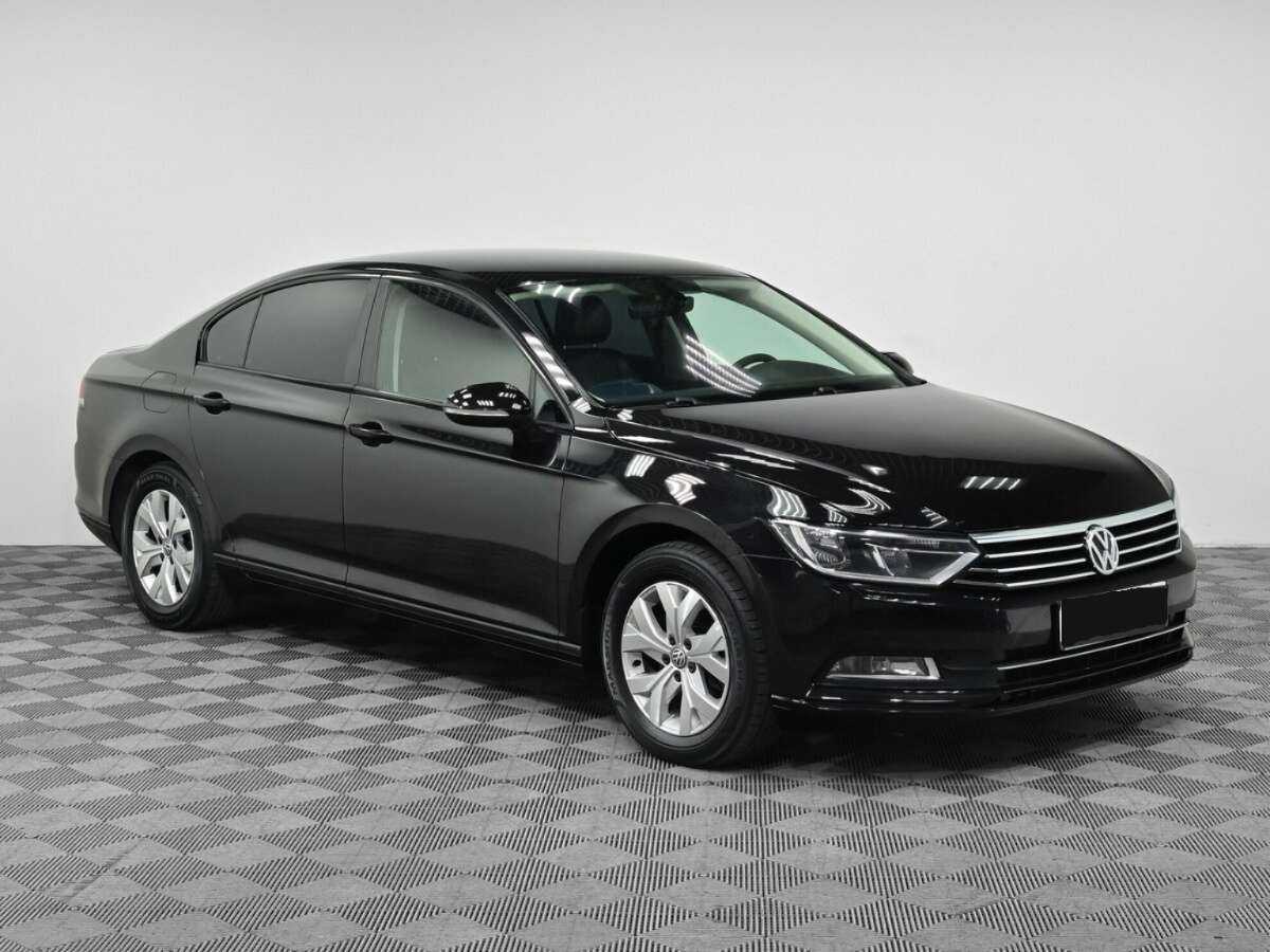 Volkswagen Passat с пробегом — 2016 год. Фото: #2