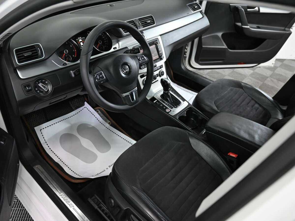 Volkswagen Passat с пробегом — 2013 год. Фото: #4