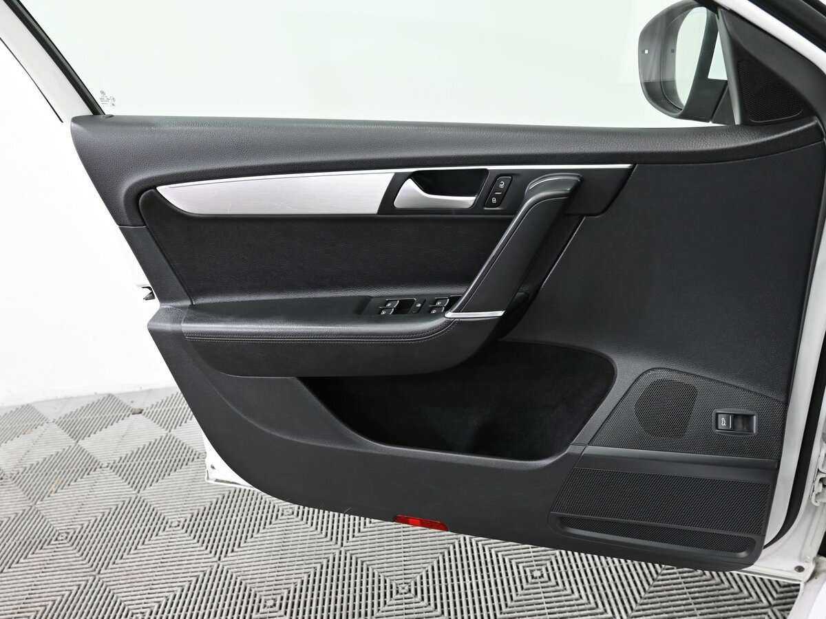 Volkswagen Passat с пробегом — 2013 год. Фото: #10