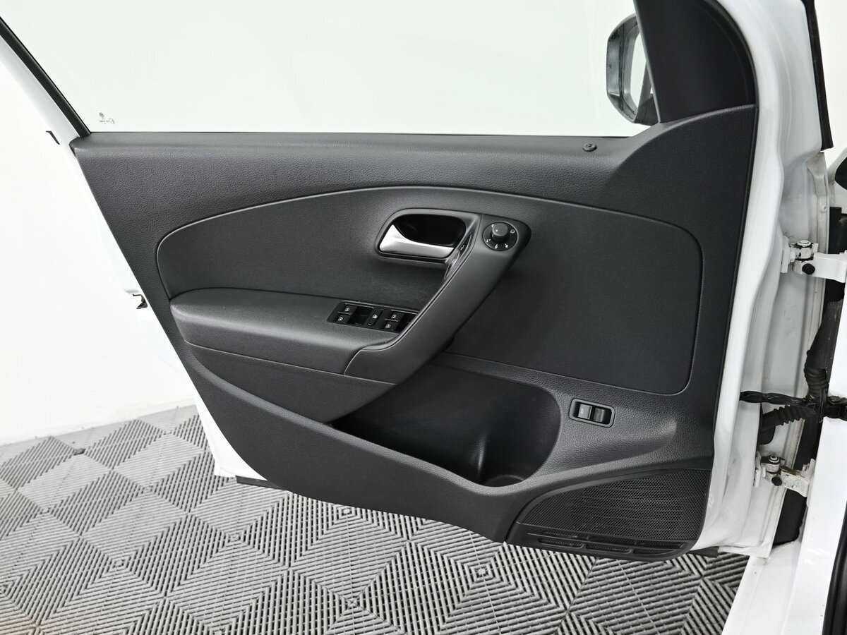 Volkswagen Polo с пробегом — 2019 год. Фото: #11