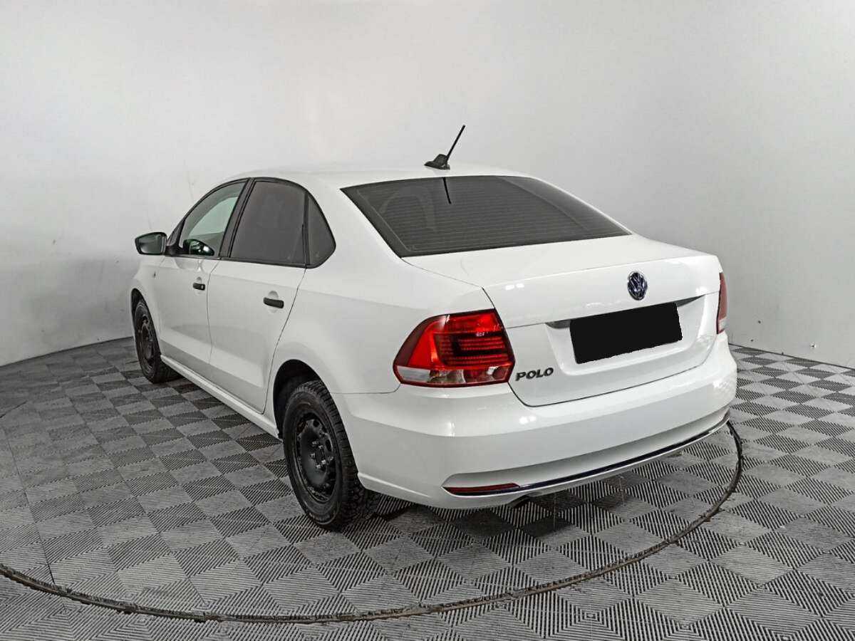 Volkswagen Polo с пробегом — 2018 год. Фото: #6