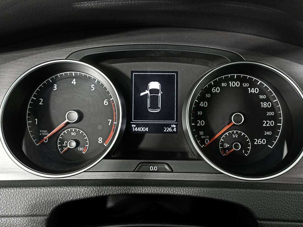 Volkswagen Golf с пробегом — 2013 год. Фото: #10