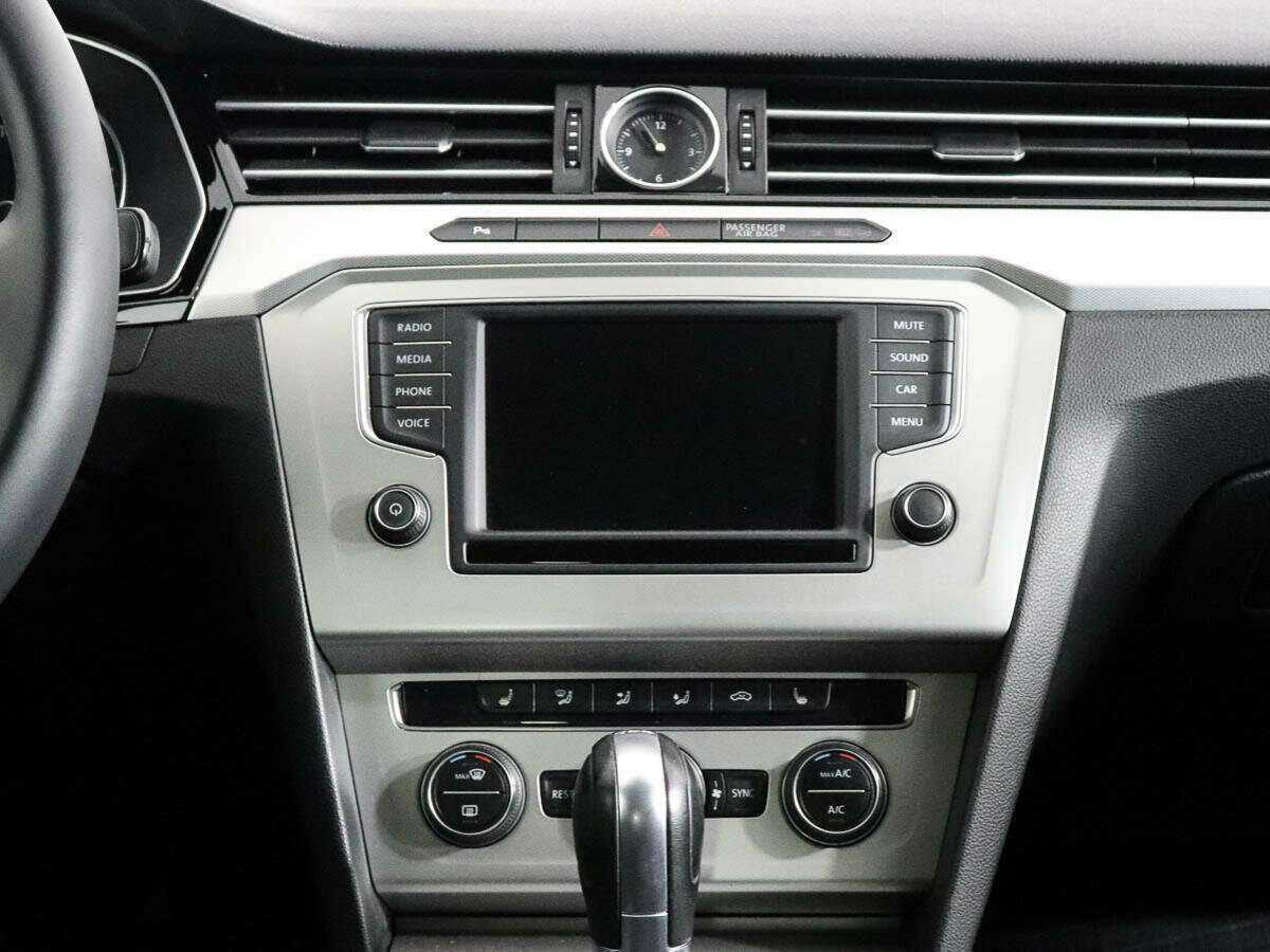 Volkswagen Passat с пробегом — 2017 год. Фото: #11