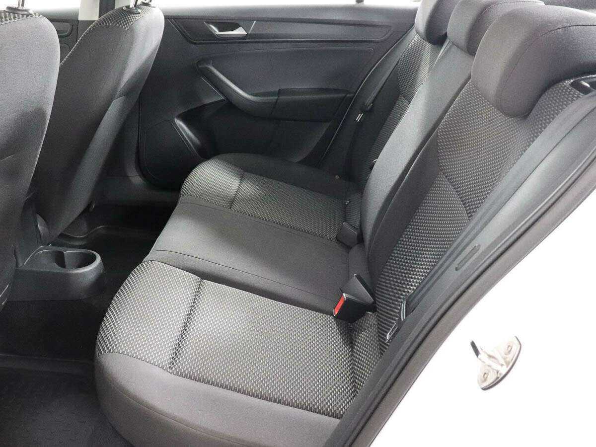 Volkswagen Polo с пробегом — 2022 год. Фото: #8