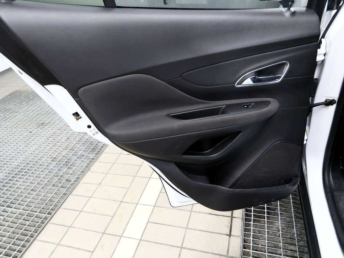 Opel Mokka с пробегом — 2013 год. Фото: #14