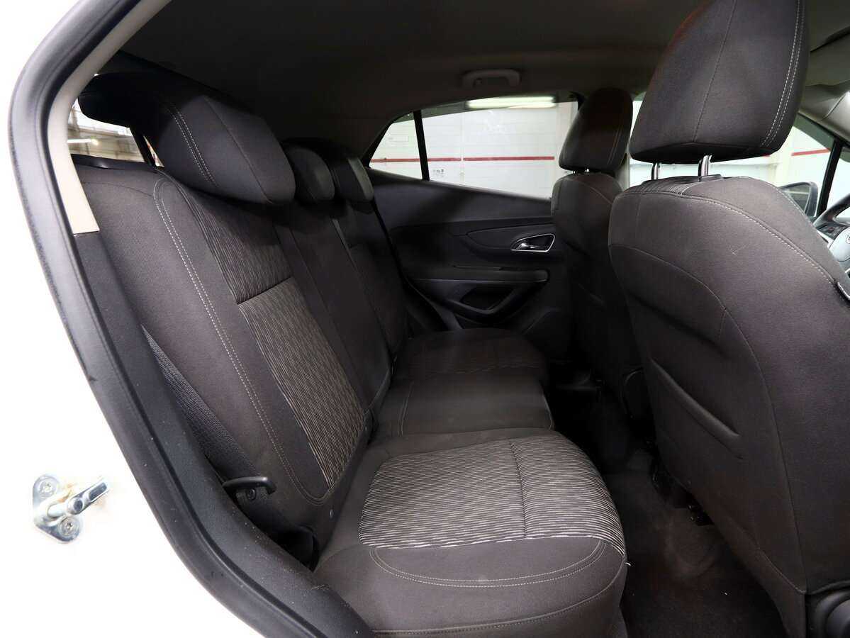 Opel Mokka с пробегом — 2013 год. Фото: #19