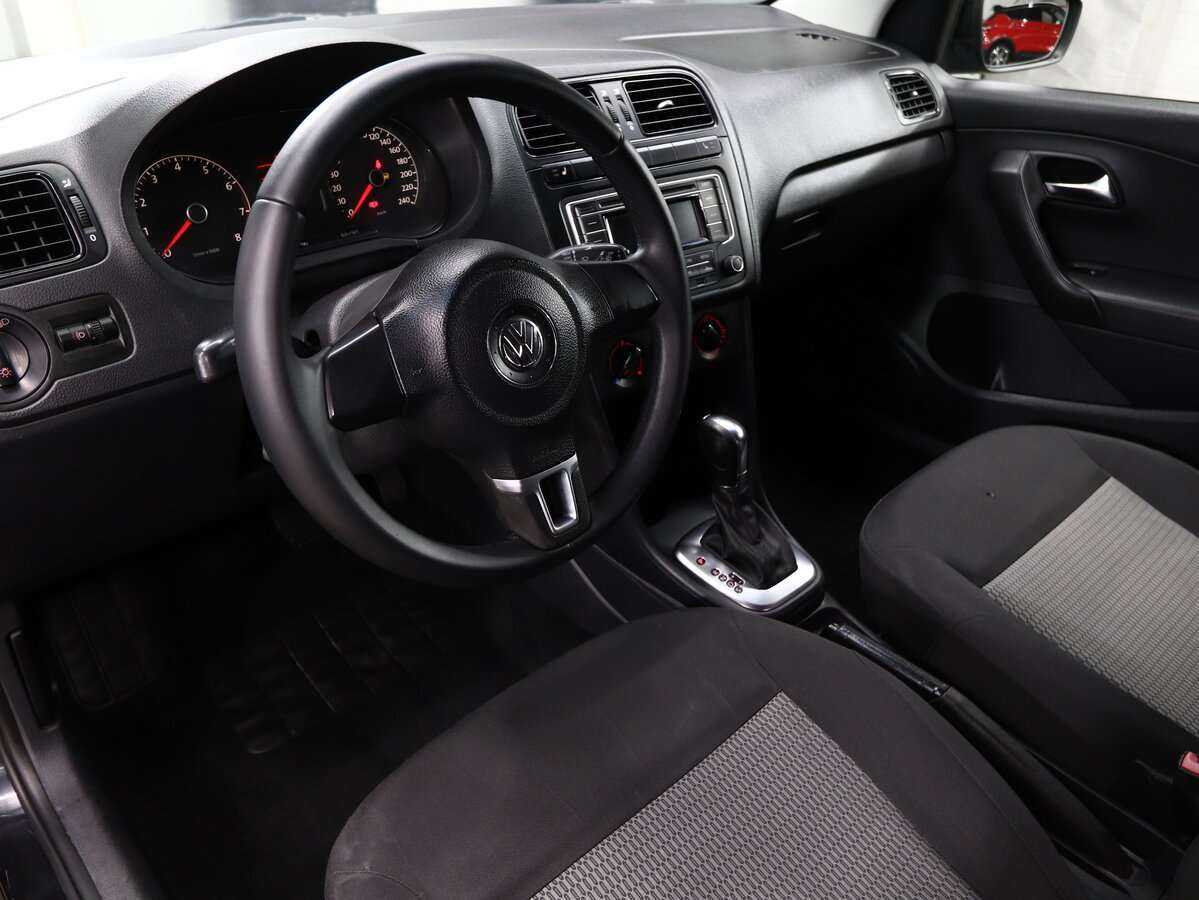Volkswagen Polo с пробегом — 2013 год. Фото: #5