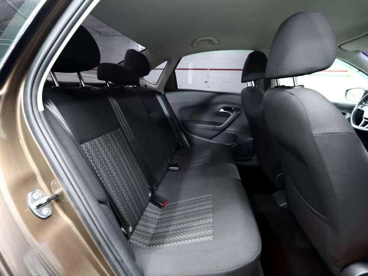 Volkswagen Polo с пробегом — 2018 год. Фото: #19